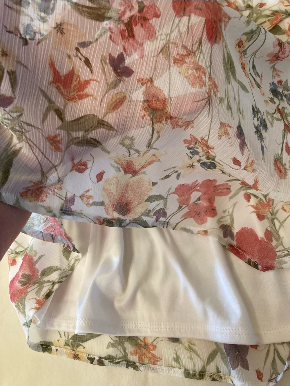 A. Byer Floral Sheer Ruffle Tie-Neck Blouse size large - Picture 6 of 11